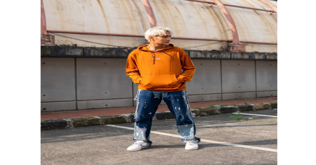 Mengapa Hoodie Adalah Item Penting Untuk Lemari Pakaian Pria