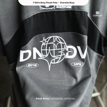 DEN N DEV T-Shirt Boxy Pecah Pola Oversize - Kaos Pria Distro Casual Streetwear