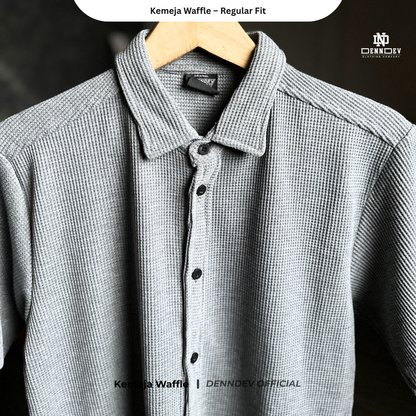 DEN N DEV Official - Kemeja Pendek Bahan Waffle Regular Fit