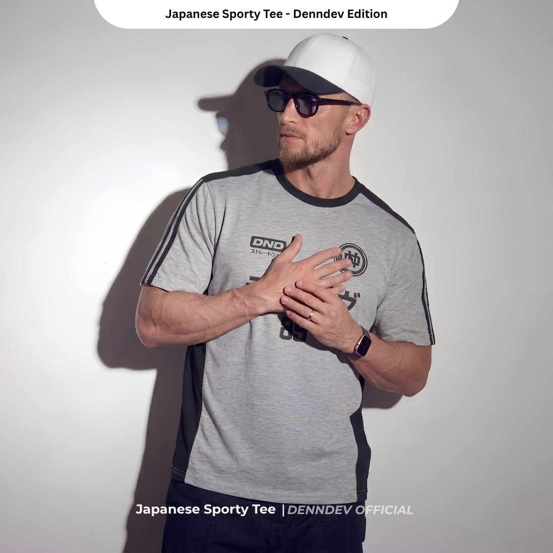 DEN N DEV Kaos Sporty Pria Lengan Pendek Japanese Streetwear Tee Pecah Pola Jersey Retro Distro